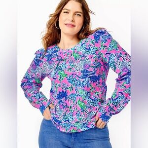 Lilly Pulitzer Jansen sweatshirt. New with tags. Size Large.